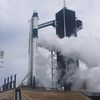 Gara-Gara Cuaca Peluncuran Astronot SpaceX ke Luar Angkasa Dibatalkan