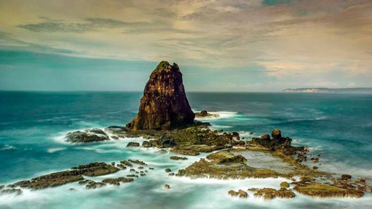 Pilih Pantai Atau Perbukitan Berikut Rekomendasi Wisata Alam Di Jember