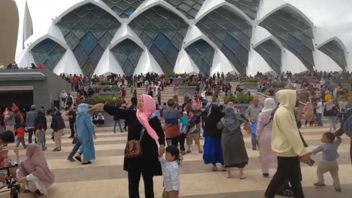 Tata Tertib Yang Harus Dipatuhi Pengunjung Masjid Raya Al Jabbar