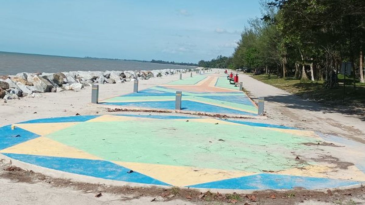 Pantai Kebang Kemilau Destinasi Wisata Tersembunyi Di Koba Bangka