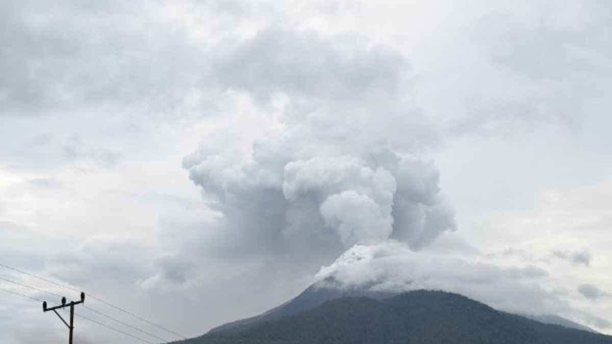 Gunung Marapi Di Sumatera Barat Kembali Erupsi Oke Tebo