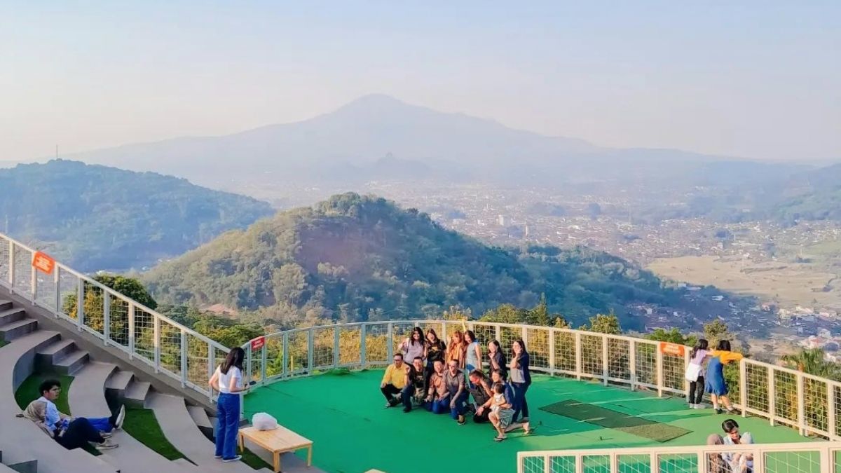 Objek Wisata Toga Hill Sumedang Pemandangan Yang Instagramable Denhan