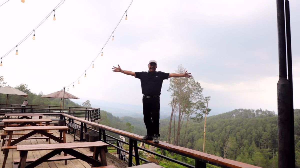 Pj Bupati Sebut Wisata Alam Curug Cihanyawar Garut Sangat Memukau