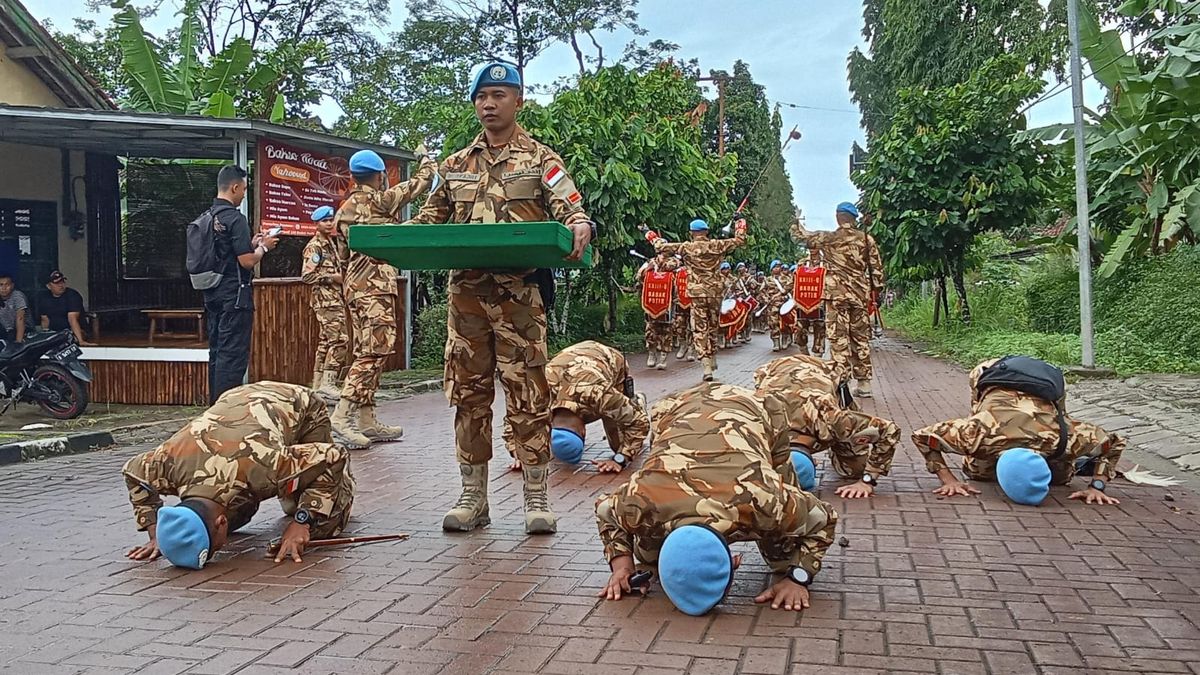 Ratusan Prajurit Yonif Badak Putih Kostrad Kembali Ke Markas Usai