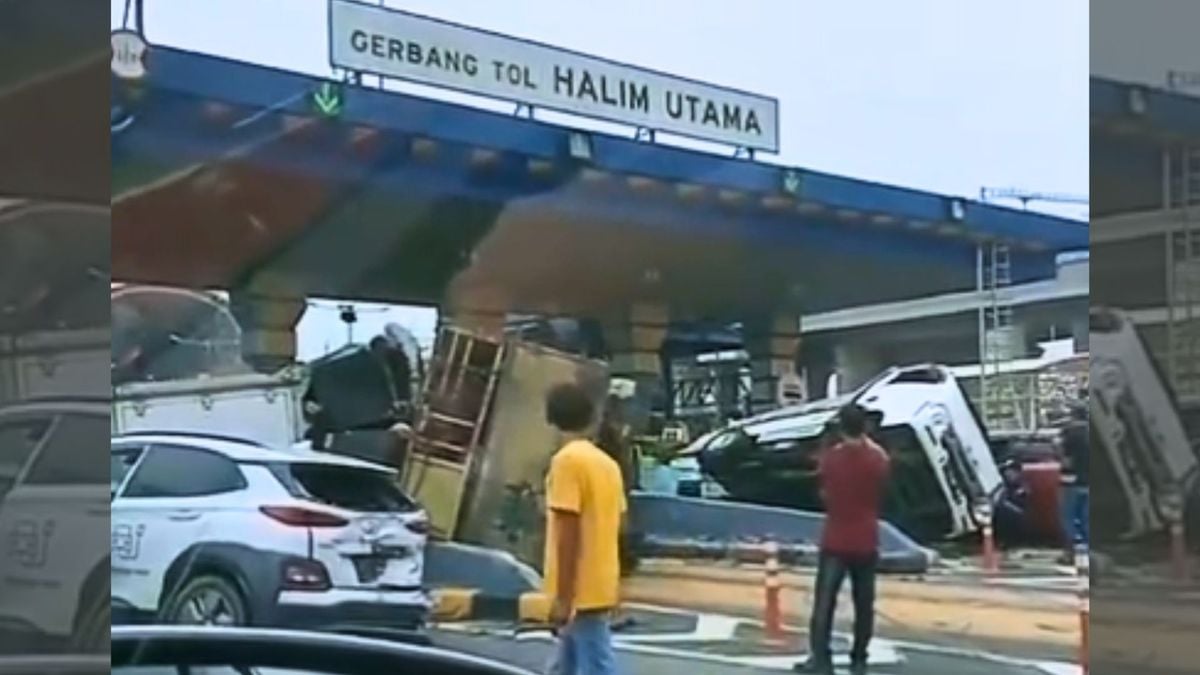 Kecelakaan Beruntun Di Gerbang Tol Halim Utama 5 Kendaraan Terlibat