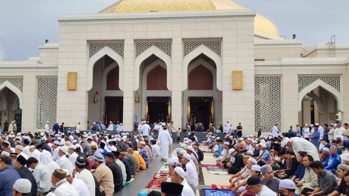 Shalat Idul Fitri Hijriyah Di Masjid Al Falah Kebanggaan Warga