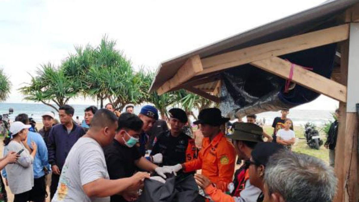 Wisatawan Asal Jakarta Meninggal Dunia Terseret Ombak Pantai Ciantir