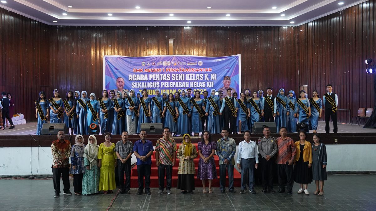 Wali Kota Dr Susanti Hadiri Pentas Seni Sekaligus Lepas Siswa I