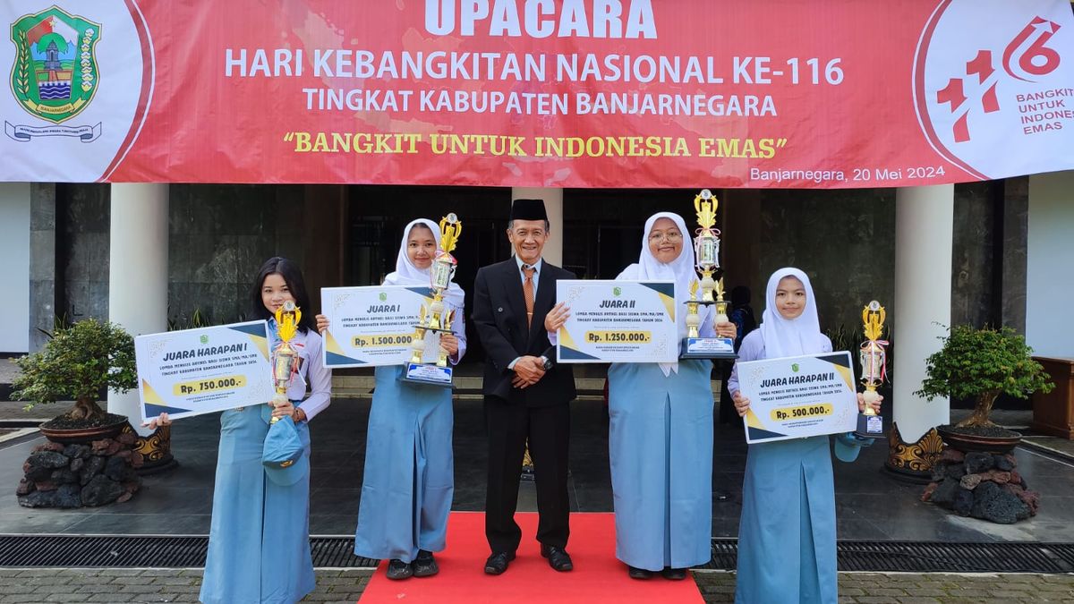 Peringati Hari Kebangkitan Nasional Siswi Sman Banjarnegara Raih