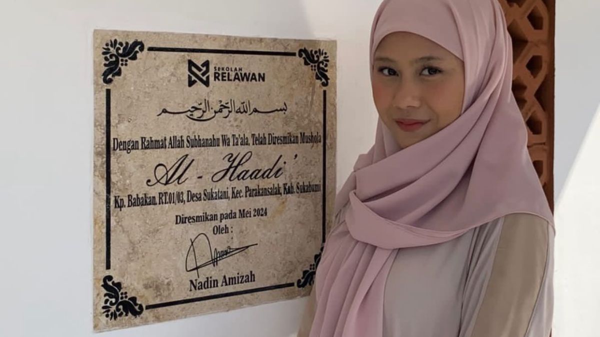 Biodata Nadin Amizah Profil Penyanyi Muda Yang Wujudkan Impiannnya