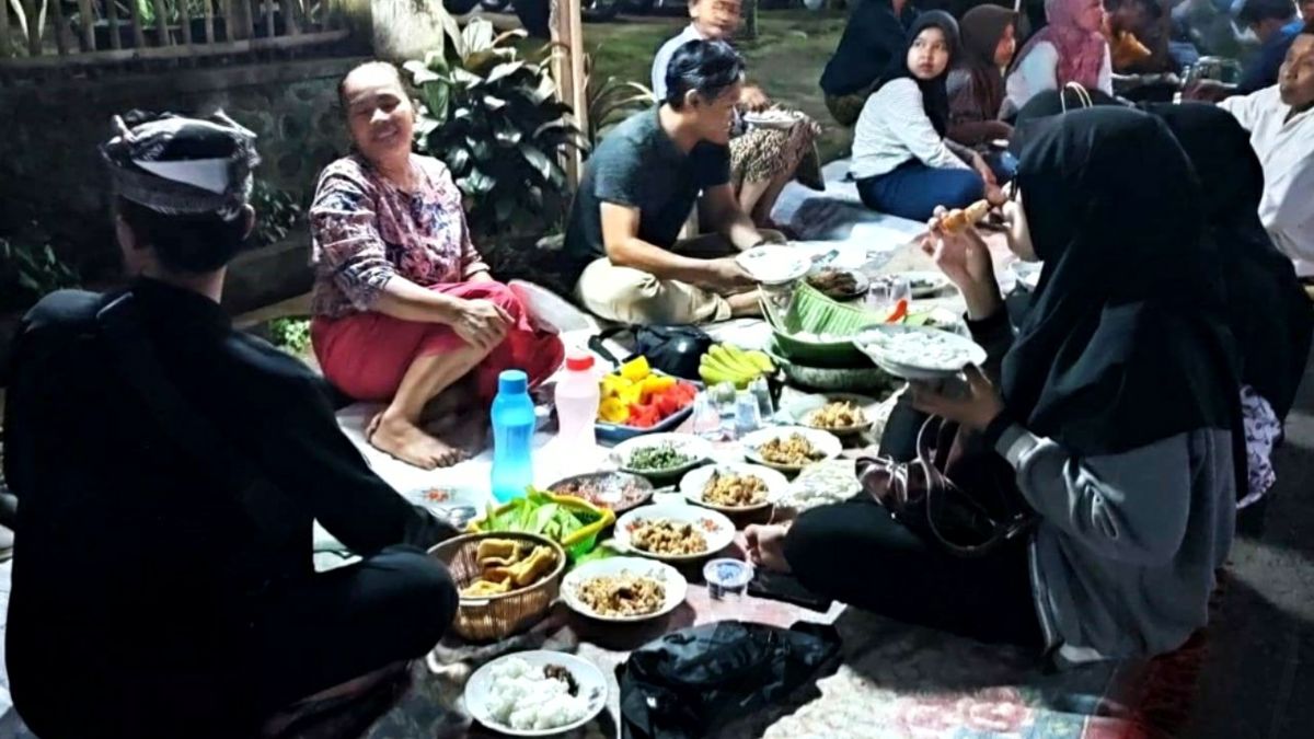 Begini Tradisi Suku Osing Di Banyuwangi Gelar Perayaan Tumpeng Harian