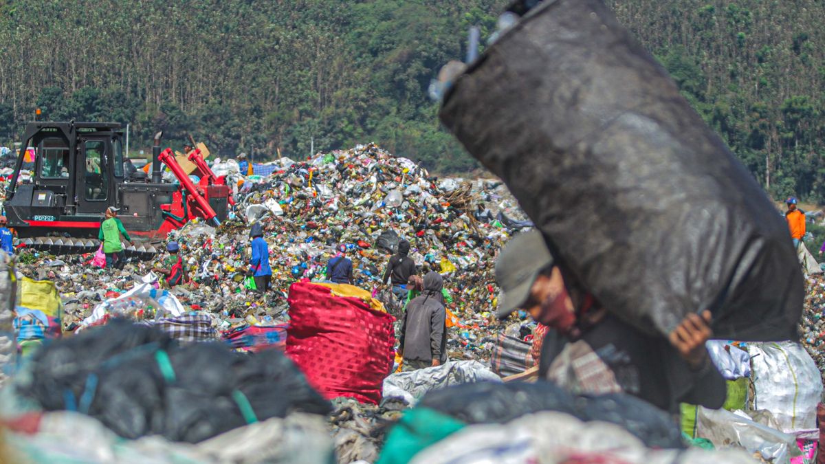 Krisis Sampah Di Tpa Sarimukti Pj Wali Kota Bandung Ajak Semua Pihak