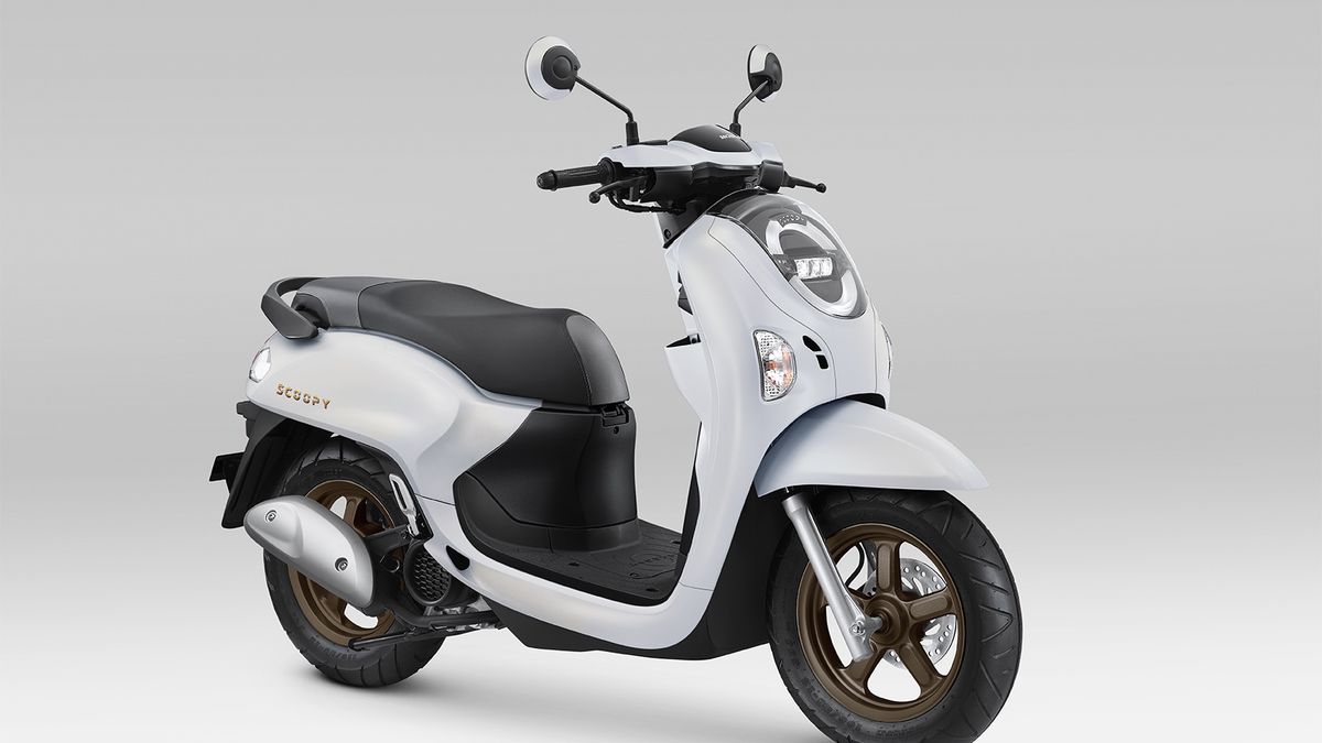 Honda Scoopy Generasi Terbaru Hadir Dengan Desain Segar Dan Fitur