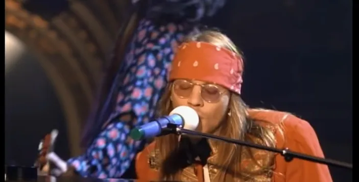 Berikut Lirik Lagu November Rain Dari Guns N Roses Lengkap Beserta