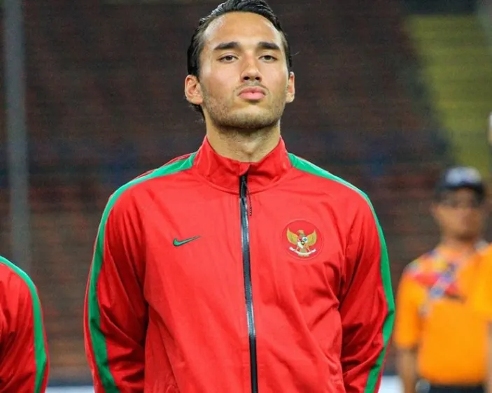 Simak Biodata Dan Profil Ezra Walian Penyerang Indonesia Yang Suka Cetak Gol Portal Pati