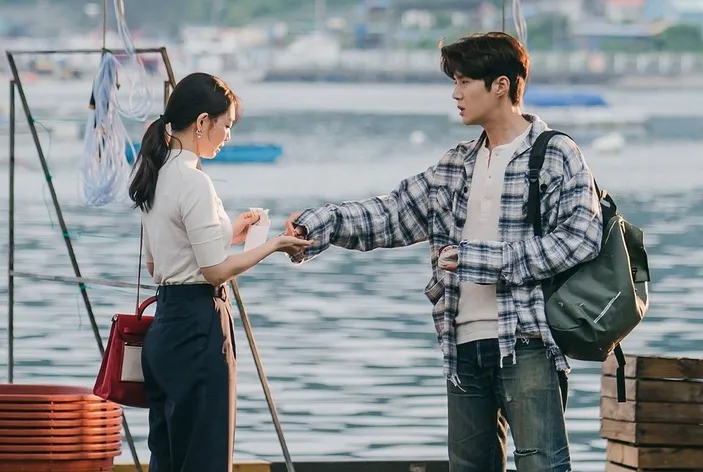 Rekomendasi Drama Korea Yang Cocok Ditonton Saat Libur Natal Dan