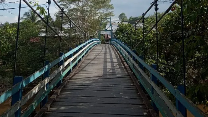 Proyek Untuk Membantu Merancang Jembatan Yang Lebih Kuat Di Desa