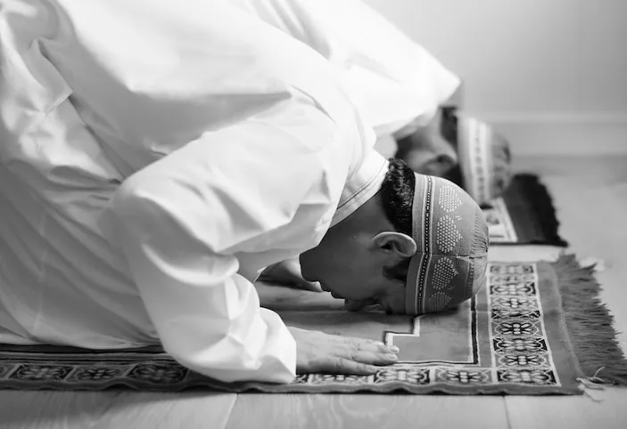 Niat Sholat Fajar Dan Sholat Sebelum Subuh Dengan Teks Arab Latin