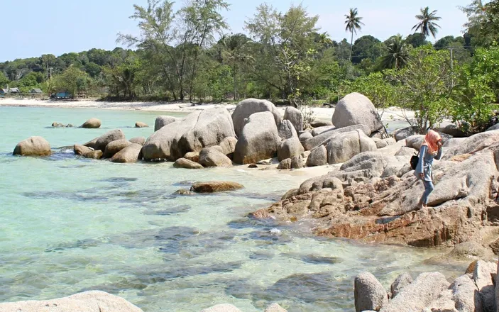 5 Wisata Pantai Di Tanjung Pinang Yang Menawan Wajib Dikunjungi Selama