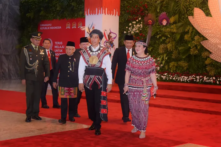 Mengenal Baju Adat Tanimbar Dari Maluku Yang Dipakai Presiden Jokowi