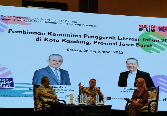 Guru Dan Aktivis Komunitas Penggerak Literasi Ikuti Seminar Bersama