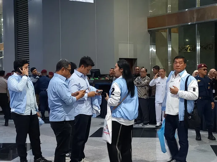 Dukung Paslon Nomor Urut 2 Nikita Mirzani Dan Baim Wong Nampak Kompak