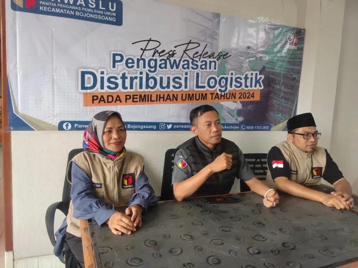 Panwascam Bojongsoang Pastikan Logistik Pemilu Dalam Kondisi Baik