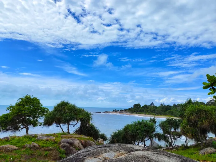 Jelajahi Keindahan Pantai Sungailiat 18 Spot Terbaik Di Kabupaten