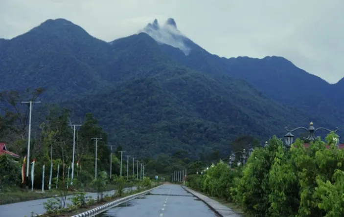 Prakiraan Cuaca Kabupaten Lingga April Berawan Dan Hujan