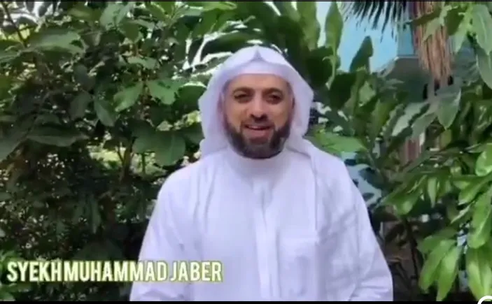 Syekh Ali Jaber Jelaskan Fadhilah Rutin Membaca Surah Al Mulk Sebelum