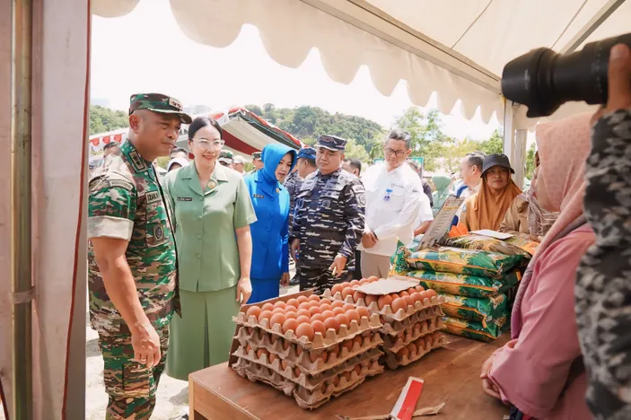 Bank Indonesia Papua Dukung Bazar Murah TNI Penuhi Kebutuhan Idul Fitri