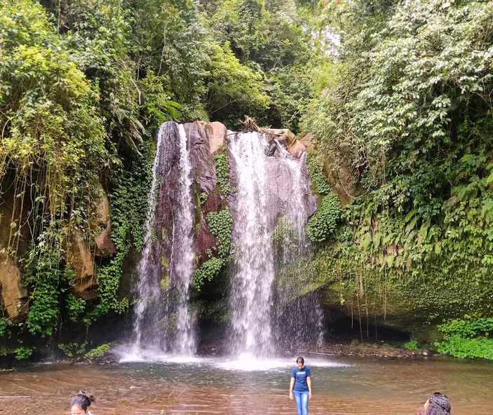 Super Menantang Inilah Air Terjun Tukad Bangkung Surga Tersembunyi Di