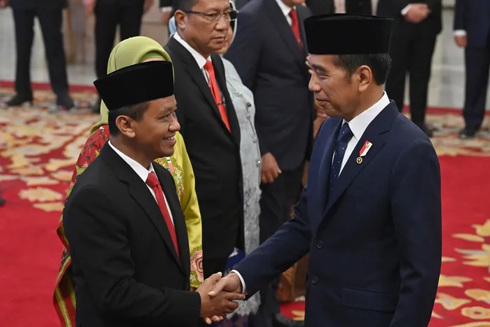 Peringatan Darurat Indonesia Jokowi Panggil Menkumham Dan Dpr Gelar