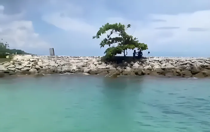 Pesona Pantai Geger Surga Tersembunyi Yang Cocok Untuk Menenangkan