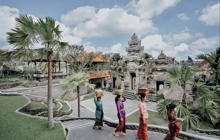 Menelusuri Jejak Seni Galeri Galeri Terkenal Di Ubud Pikiran Rakyat Bali