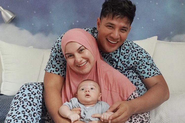 Biodata Lengkap Ammar Zoni Profil Suami Irish Bella Dan Ayah Baby Air