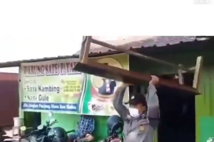 Warung Sate Di Kudus Langgar Ppkm Darurat Petugas Tega Sita Kursi Dan