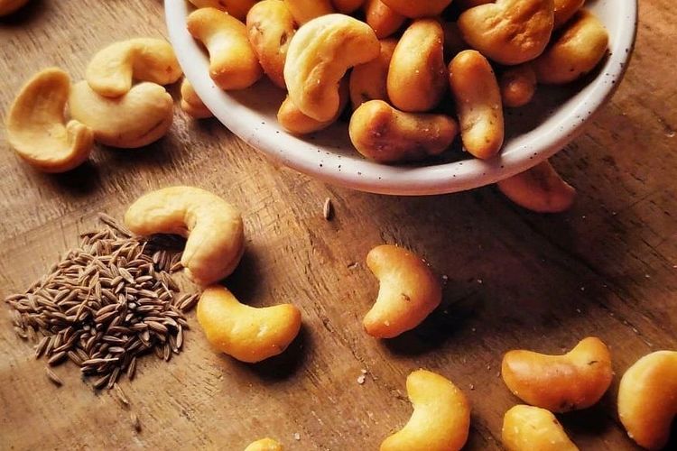 4 Manfaat Kacang Mete Untuk Kesehatan Bikin Jantung Sehat Obati