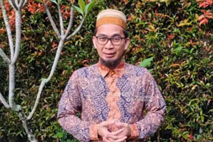 Tidak Cukup Bekerja Keras Baca Juga 2 Surah Ini Ustadz Adi Hidayat