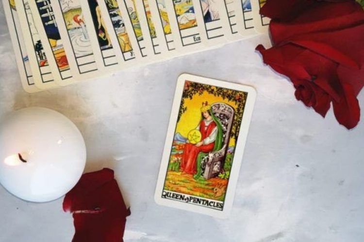 Arti Kartu Tarot Queen Of Pentacles Atau Ratu Koin Interpretasi Secara