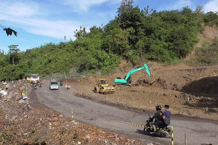 Jelang Arus Mudik Lebaran Binamarga Kebut Perbaikan Jalan Amblas