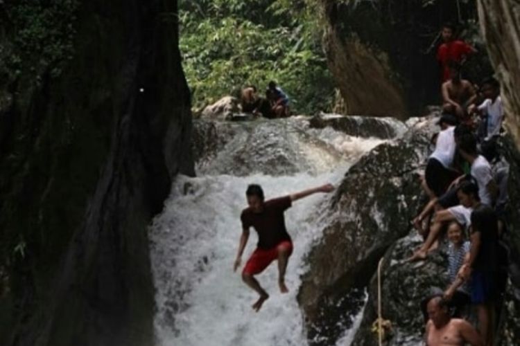 Yuk Ekslor 7 Wisata Alam Curug Yang Exotic Di Kawasan Bogor Salah