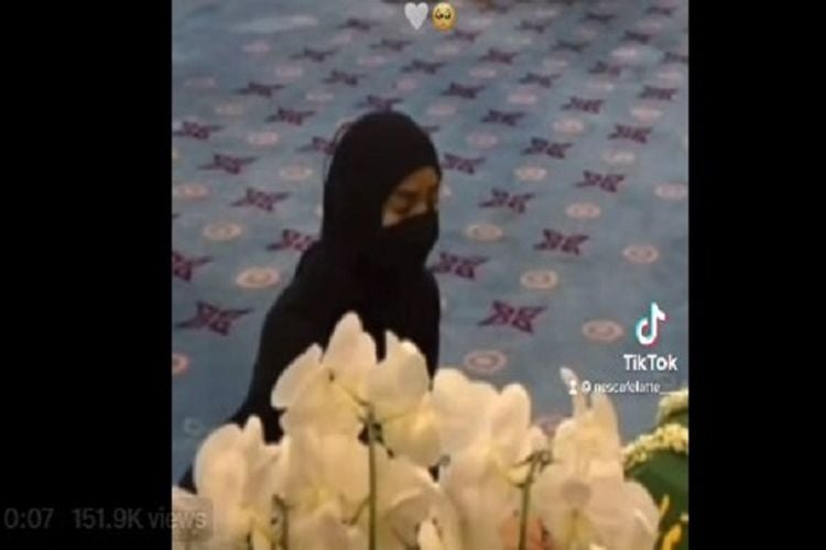 Tangis Nabila Ishma Pacar Eril Di Depan Jenazah Terima Kasih Sudah