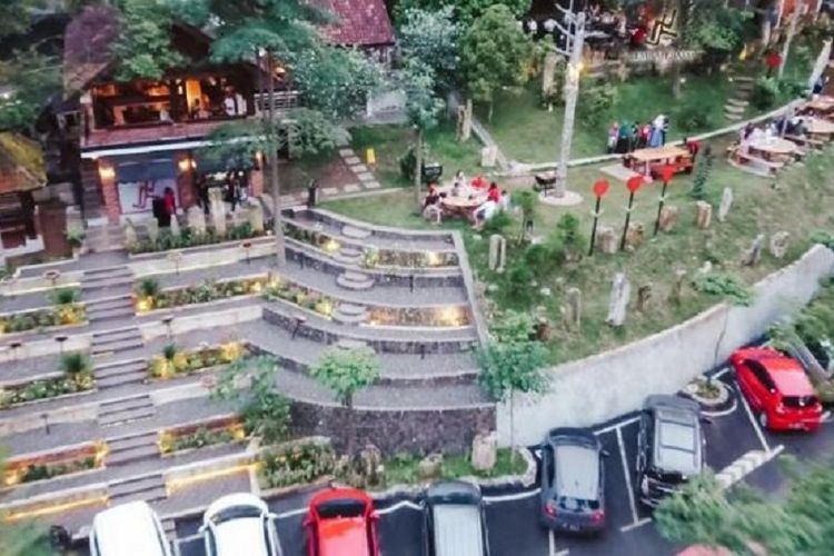 Tempat Makan Dan Cafe View Bagus Di Bandar Lampung Suasana Romantis