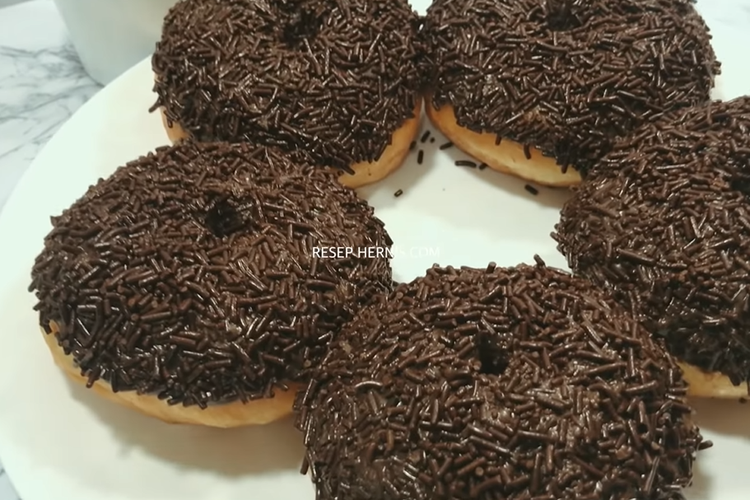 CARA MEMBUAT Donat Tanpa Ulen Dan Mixer Di Rumah Hasilnya Terasa Empuk