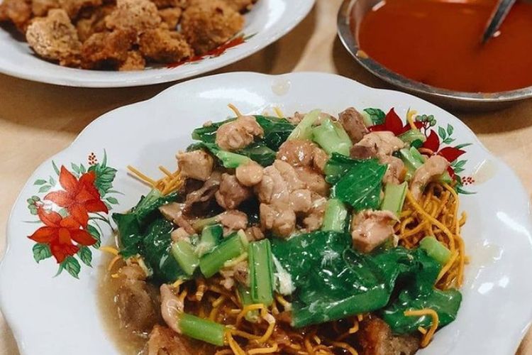 5 Rekomendasi Kuliner Malam Makassar Yang Wajib Kamu Coba Harganya