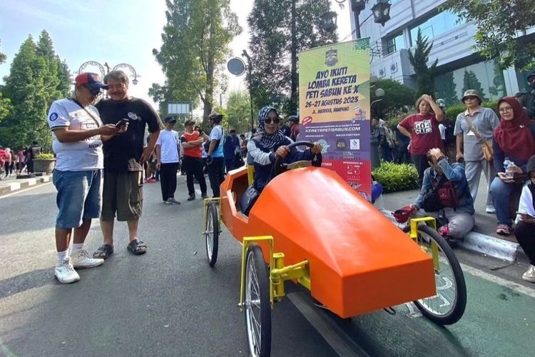 Damas Aktifkan Kembali Ikonik Bandung An Lomba Kereta Peti Sabun