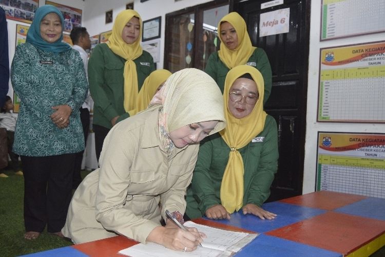 Atalia Praratya Kunjungi Posyandu Cibeber Cimahi Yang Maju Pada Lomba