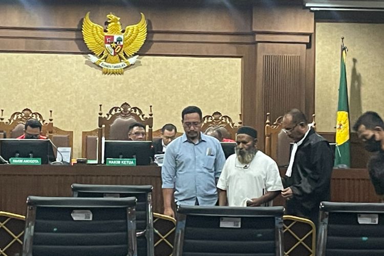 Lukas Enembe Dituntut 10 5 Tahun Penjara Ini Hal Hal Yang Memberatkan