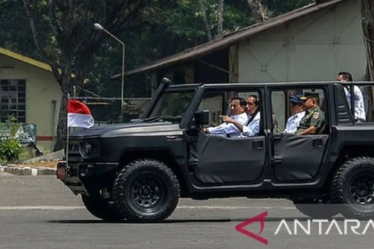 Prabowo Subianto Supiri Jokowi Pakai SUV Gagah Buatan Pindad Begini